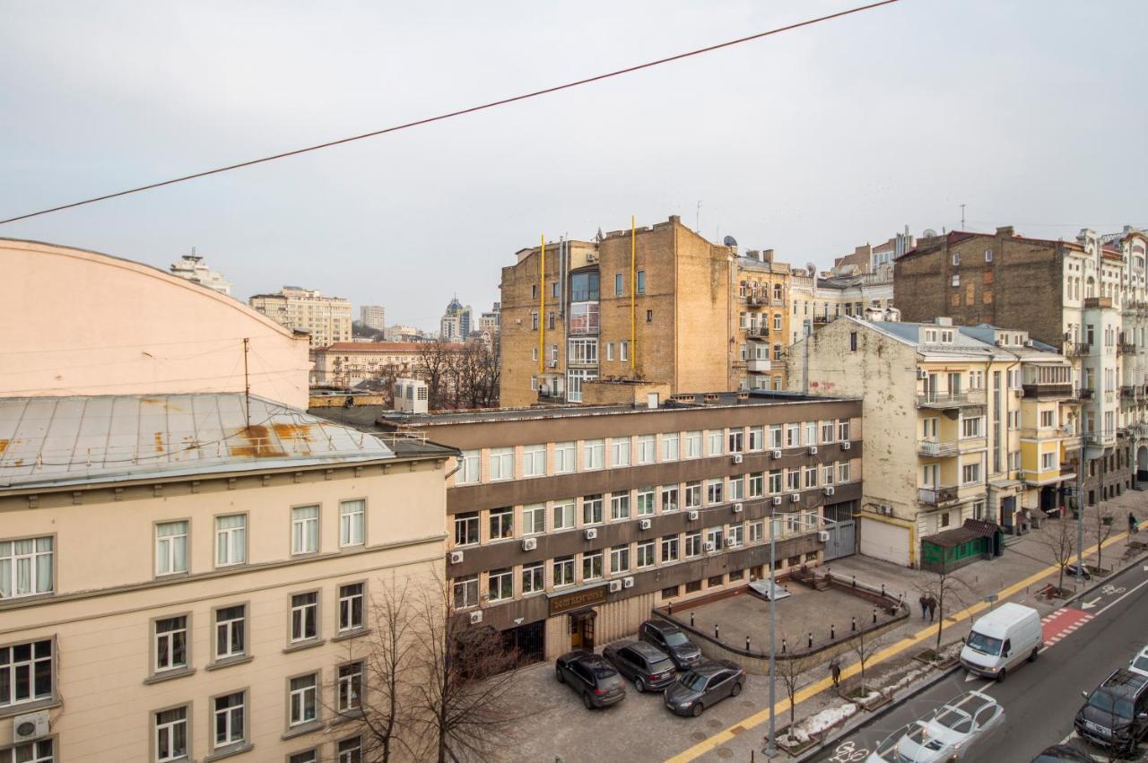 Дизайнерські Апартаменти У Центрі Біля Цуму Kiev Esterno foto
